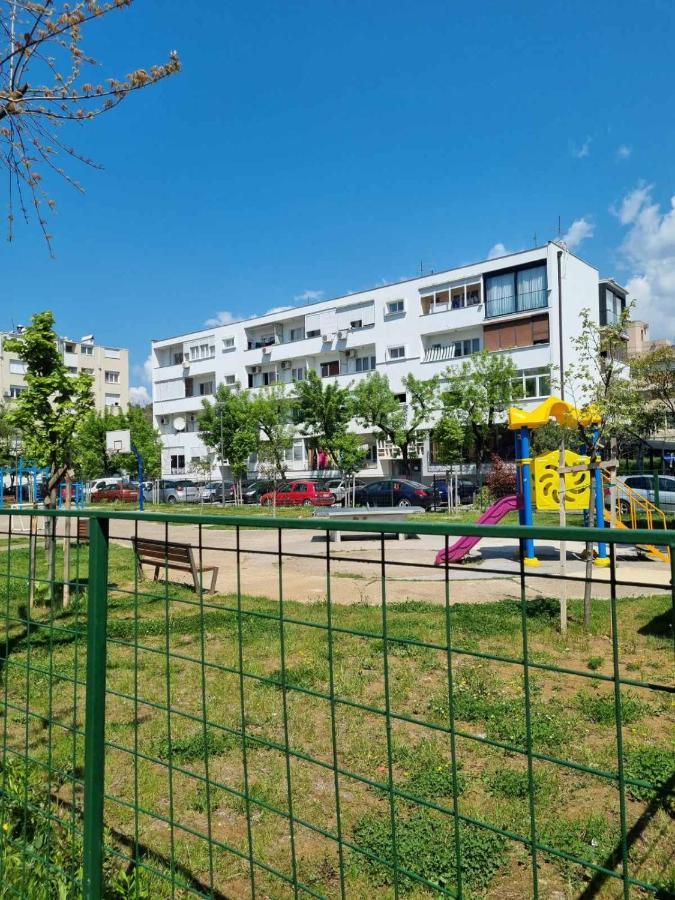 Atelje Apartment Podgorica Bagian luar foto